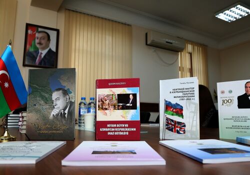 Round table and presentation of books devoted to the day of remembrance of great leader Heydar Aliyev were held at the Institute of  the Caucasus studies